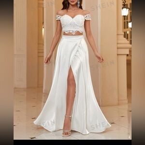 Belle woman’s split hem skirt